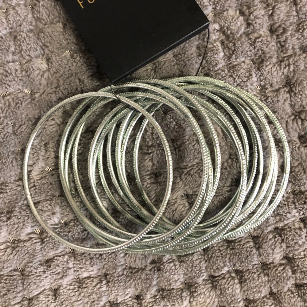 Silver Bangles 💅🏻 - Picture 2 of 4